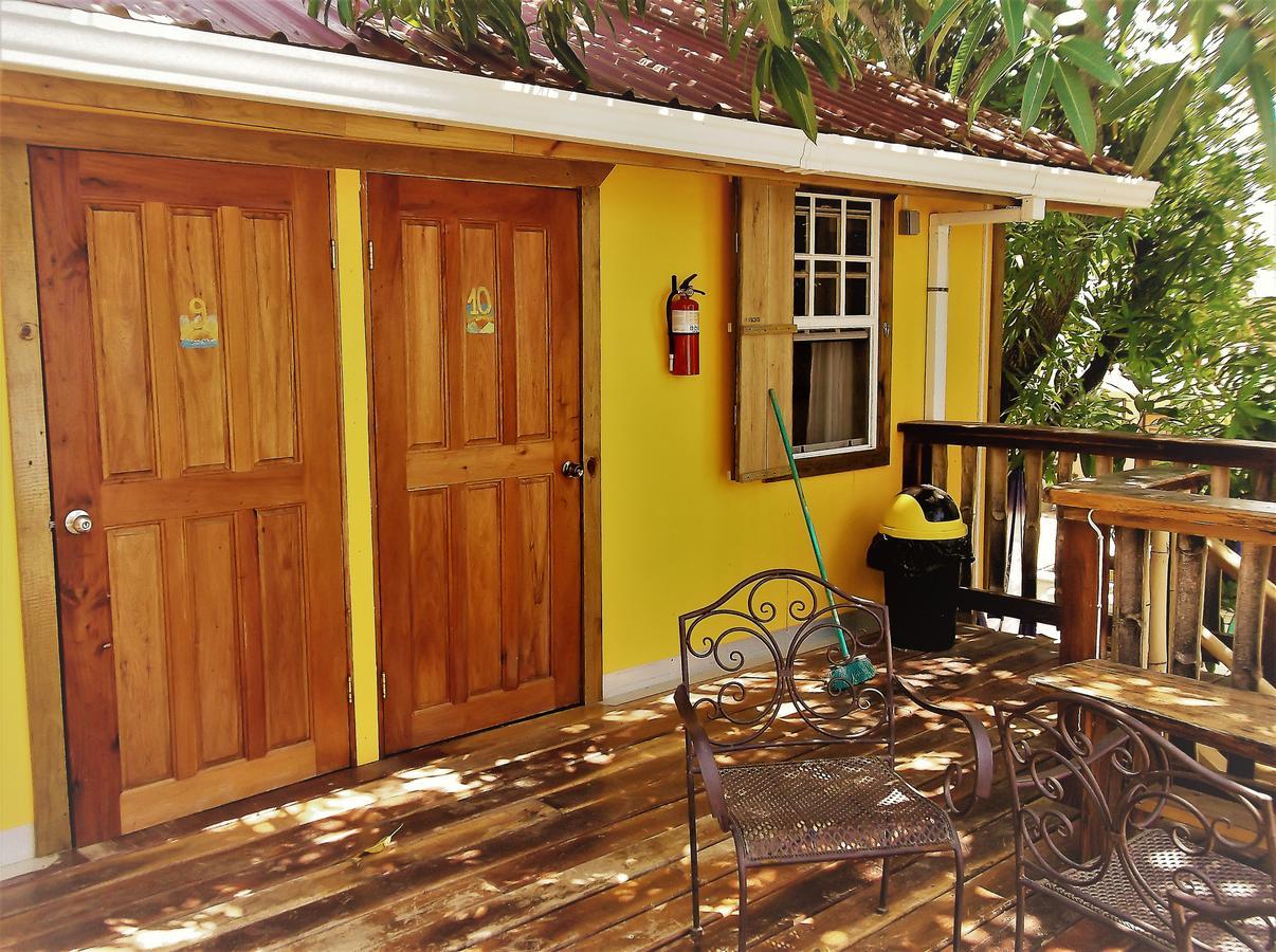 The Funky Dodo Backpackers Hostel Hopkins Exterior photo